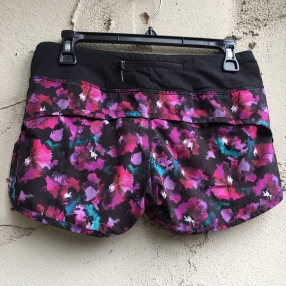 NEW RARE Lululemon Speed Short 2.5" Size 4 - Picture 1 of 7